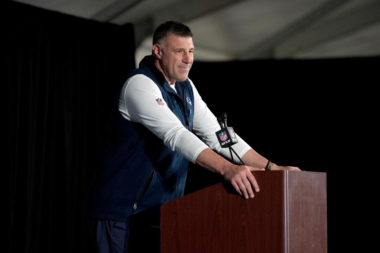 Mike Vrabel, glavni trener New England Patriotsa