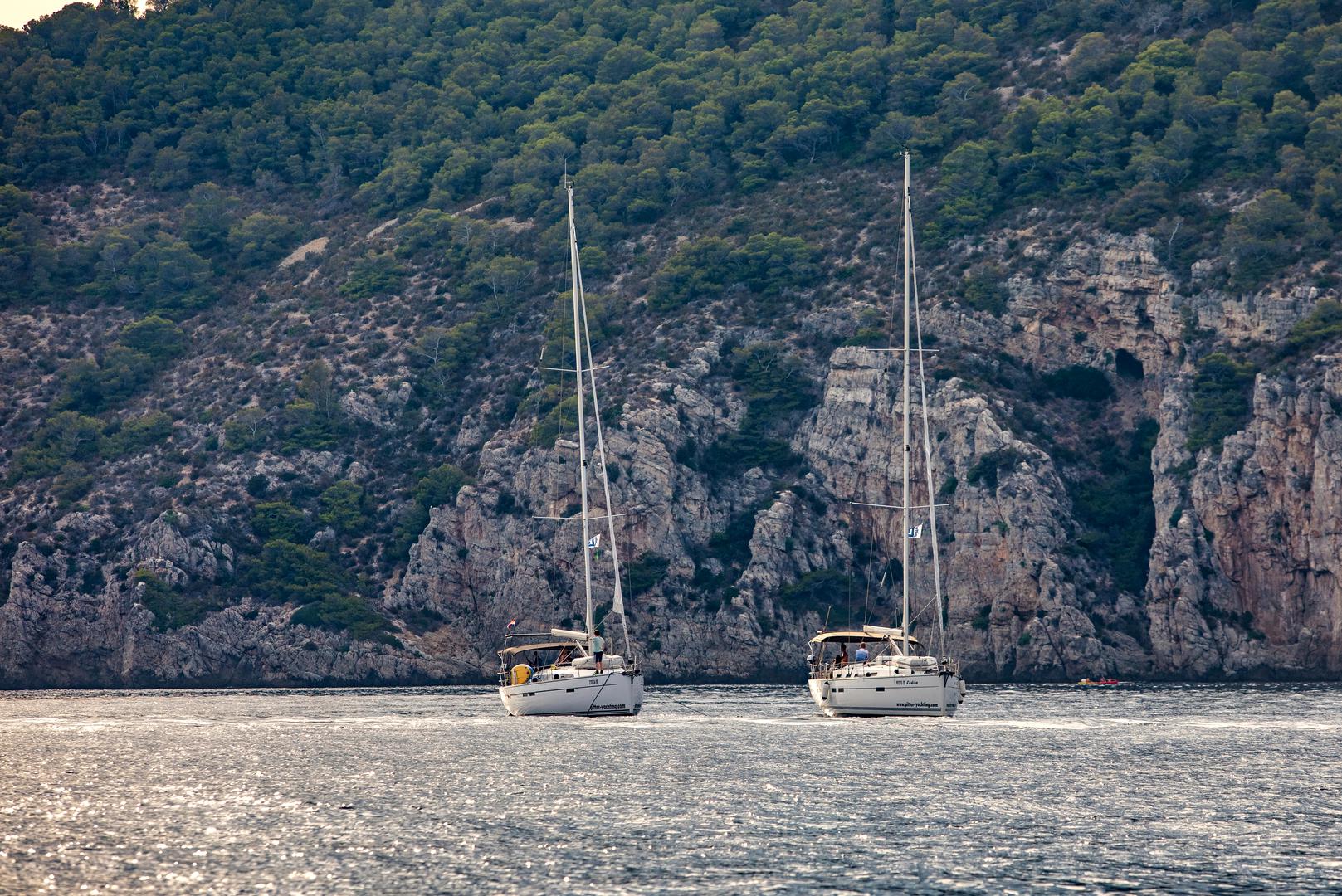 25.07.2021., Komiza, Otok Vis -  Komiza se nalazi na zapadnoj strani otoka Visa u dubokom Komiskom zaljevu. Photo:Davor Javorovic/PIXSELL