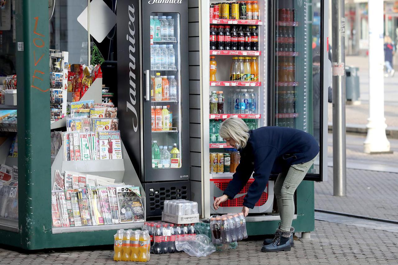 Dok ugostiteljima mjere nisu donijele očekivani promet, kiosci nemaju problema s prodajom