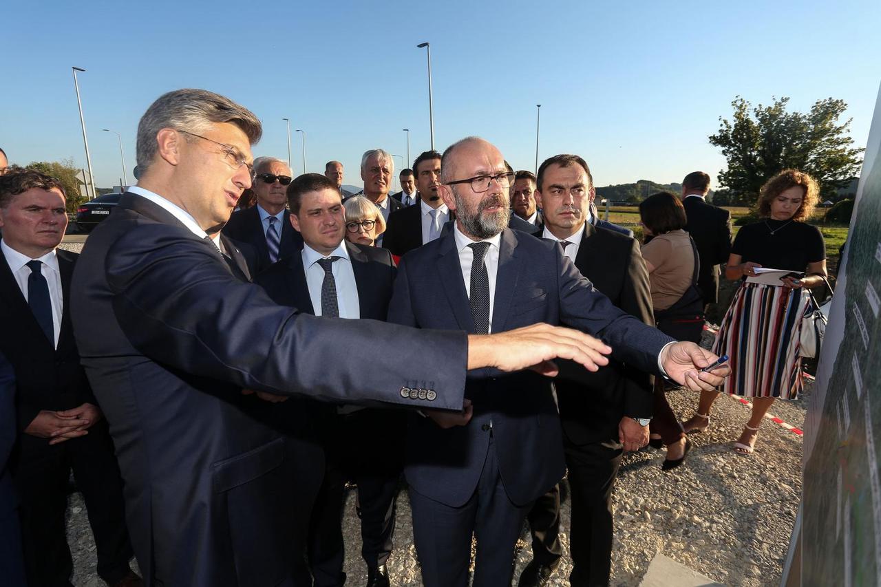 Premijer Andrej Plenković obišao gradilište spojne ceste Zabok - Krapina