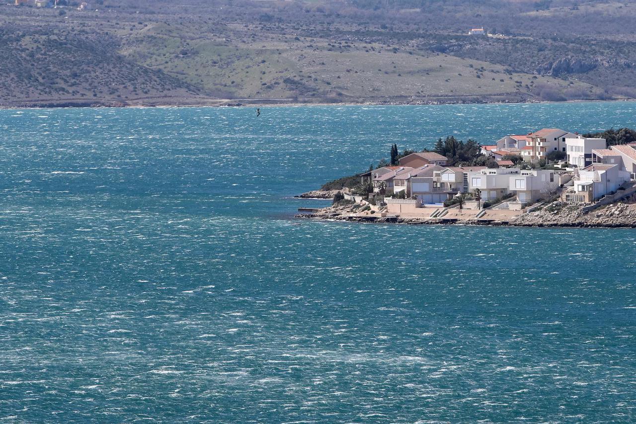 Jaka bura na Masleničkom mostu