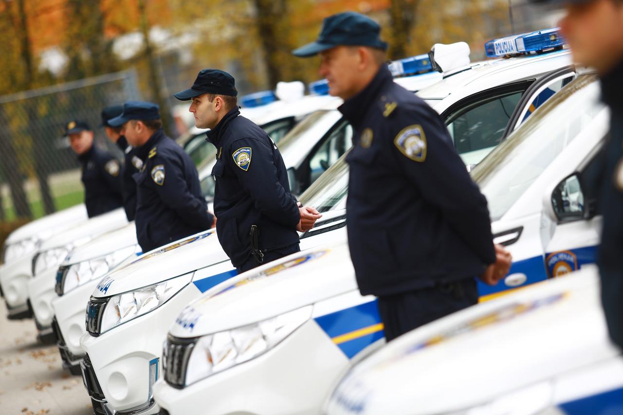 Nova vozila policije za nadzor granice