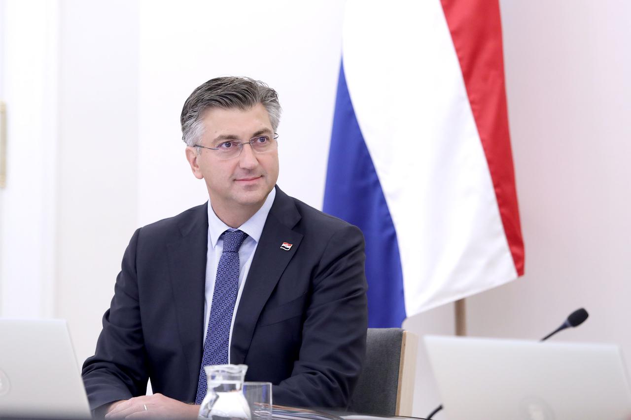 Andrej Plenković i ostali članovi Vlade na sjednici