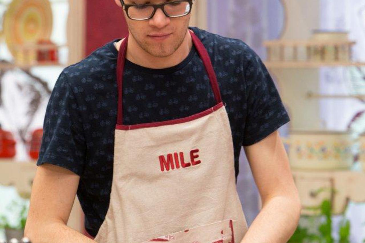 Tri , dva, jedan - kuhaj