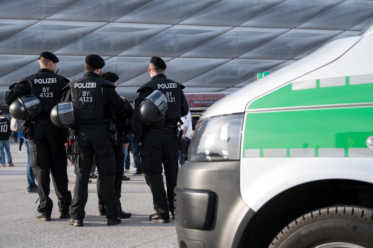 policija