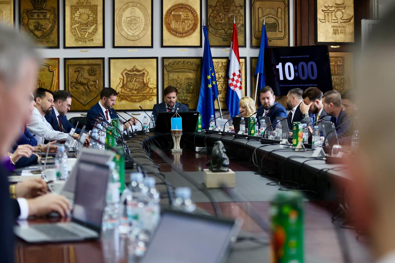 Split: Tematska sjednica Gradskog vijeća o budućnosti stadiona Poljud 