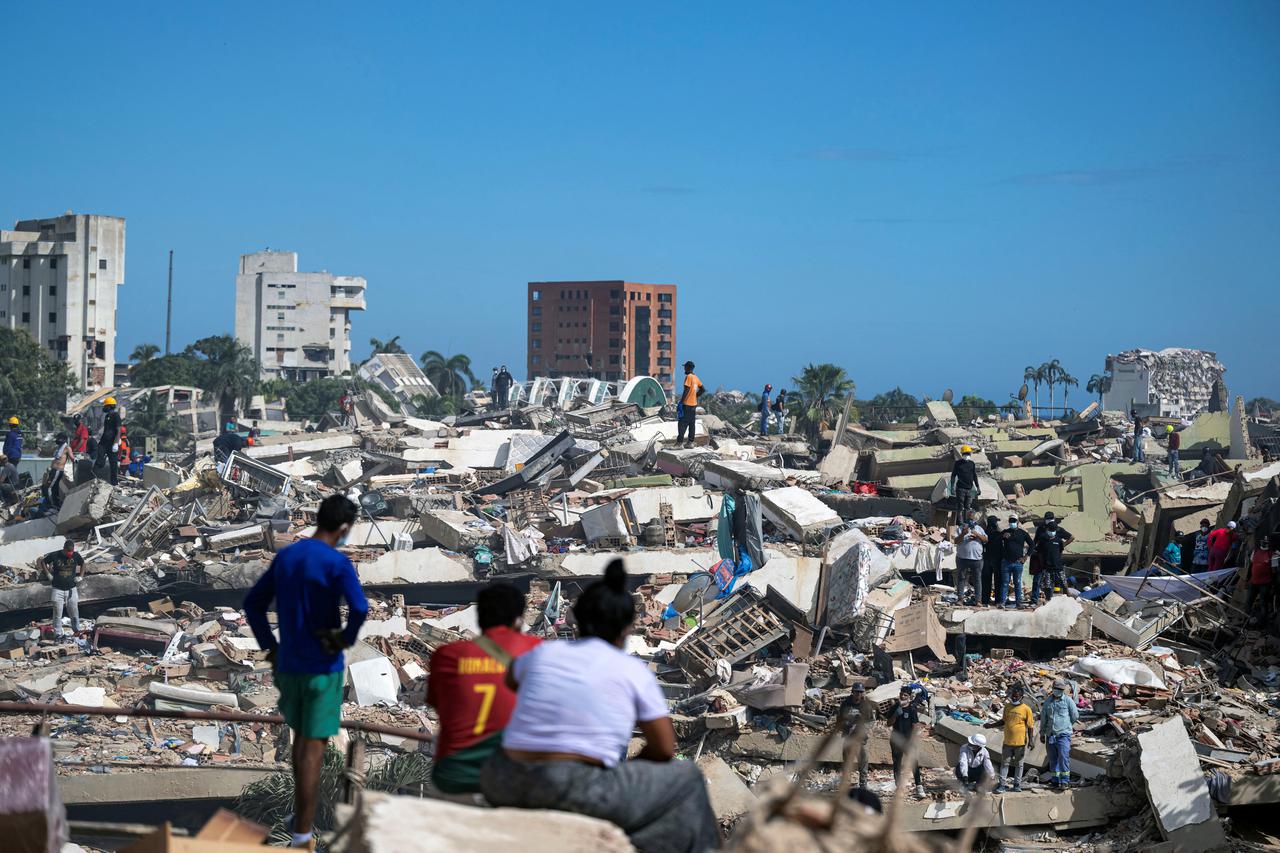 Aftermath of earthquakes, in Caraballeda