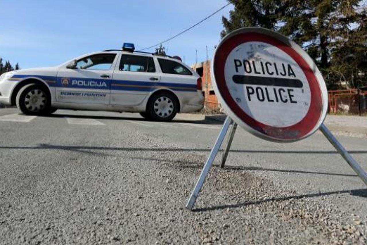policija