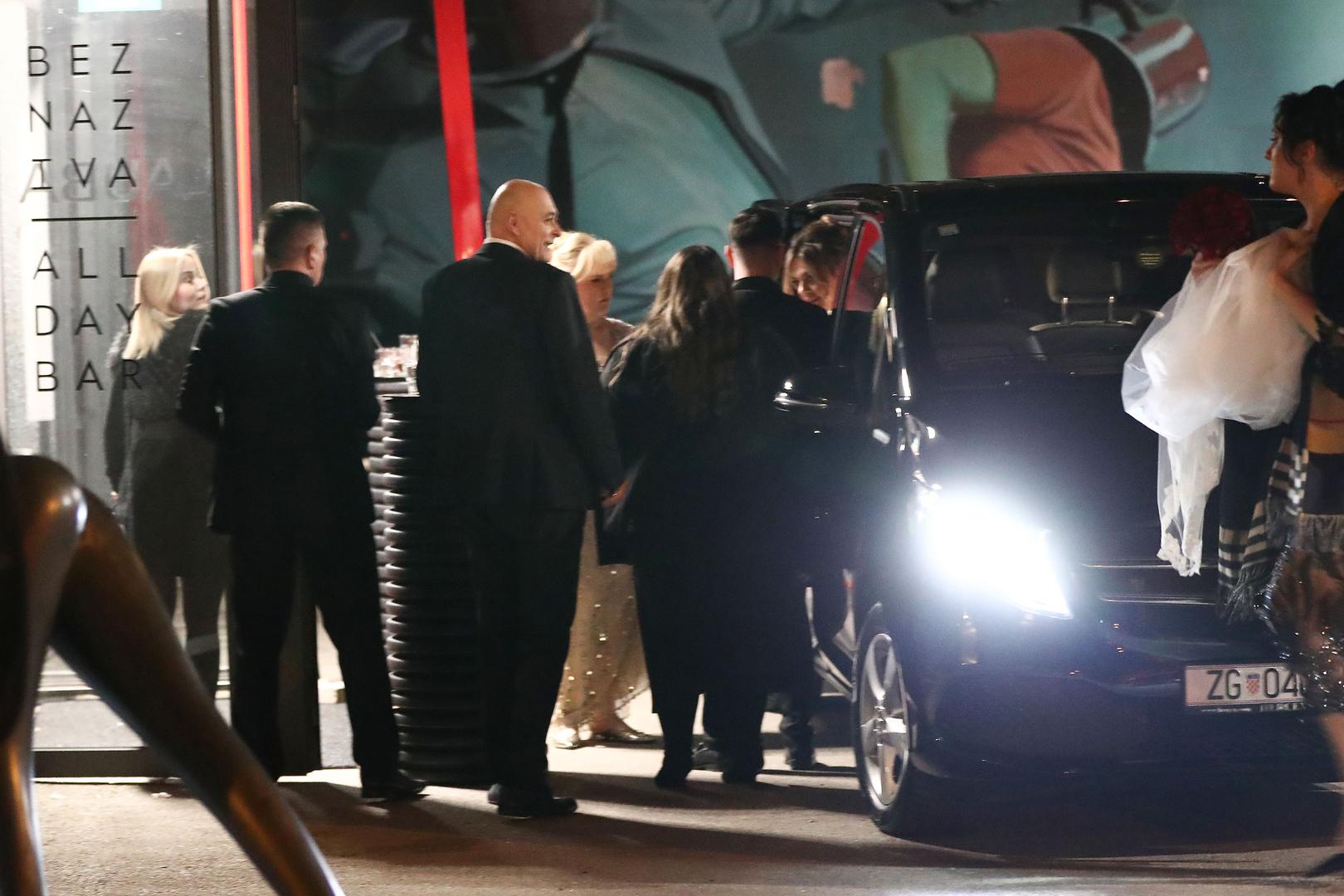 Vjenčanje je bilo intimno i u užem krugu najbližih, ali svejedno medijski popraćeno kao jedna od društvenih tema kraja 2023. godine. 