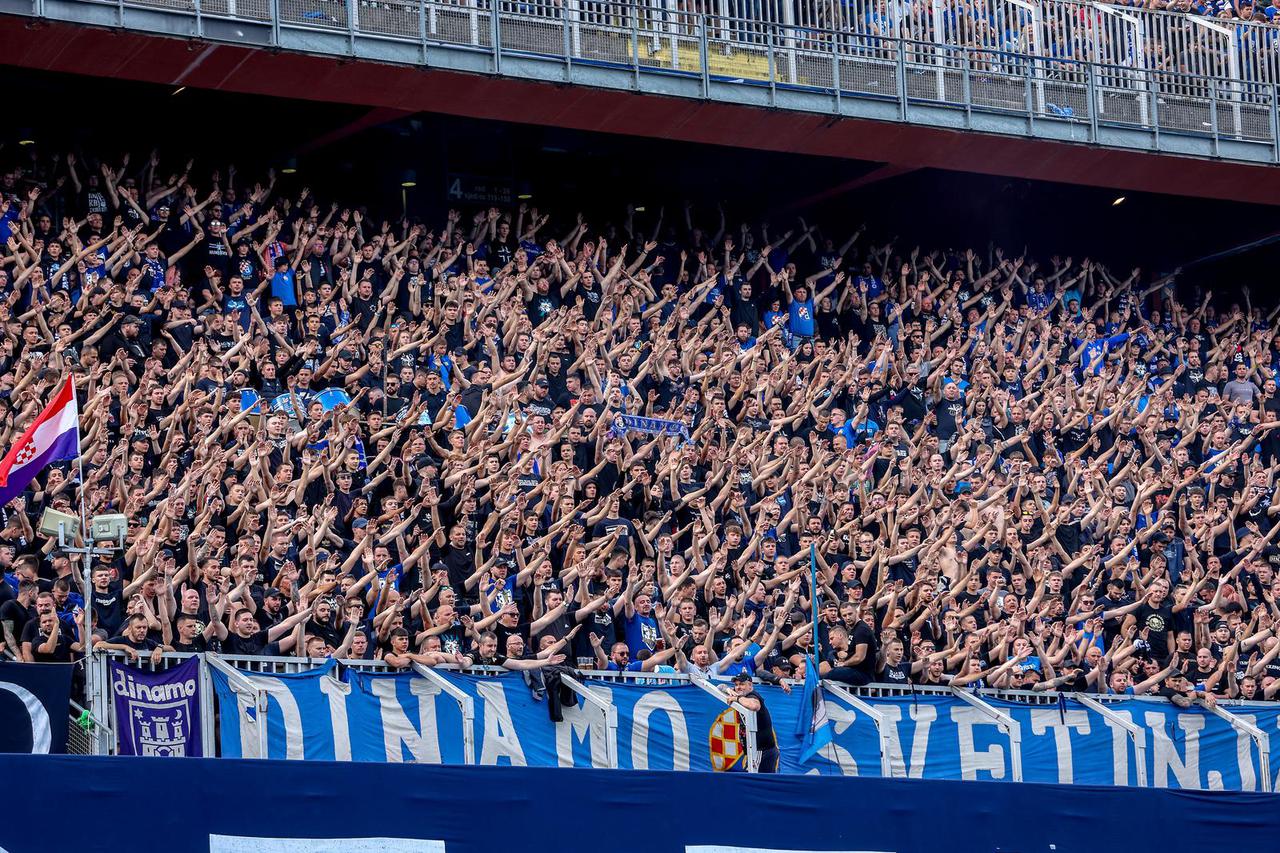 Navijači na utakmici 36. kola SuperSport HNL-a između Dinama i Rudeša