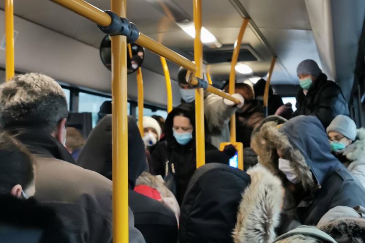 Gužva u autobusu