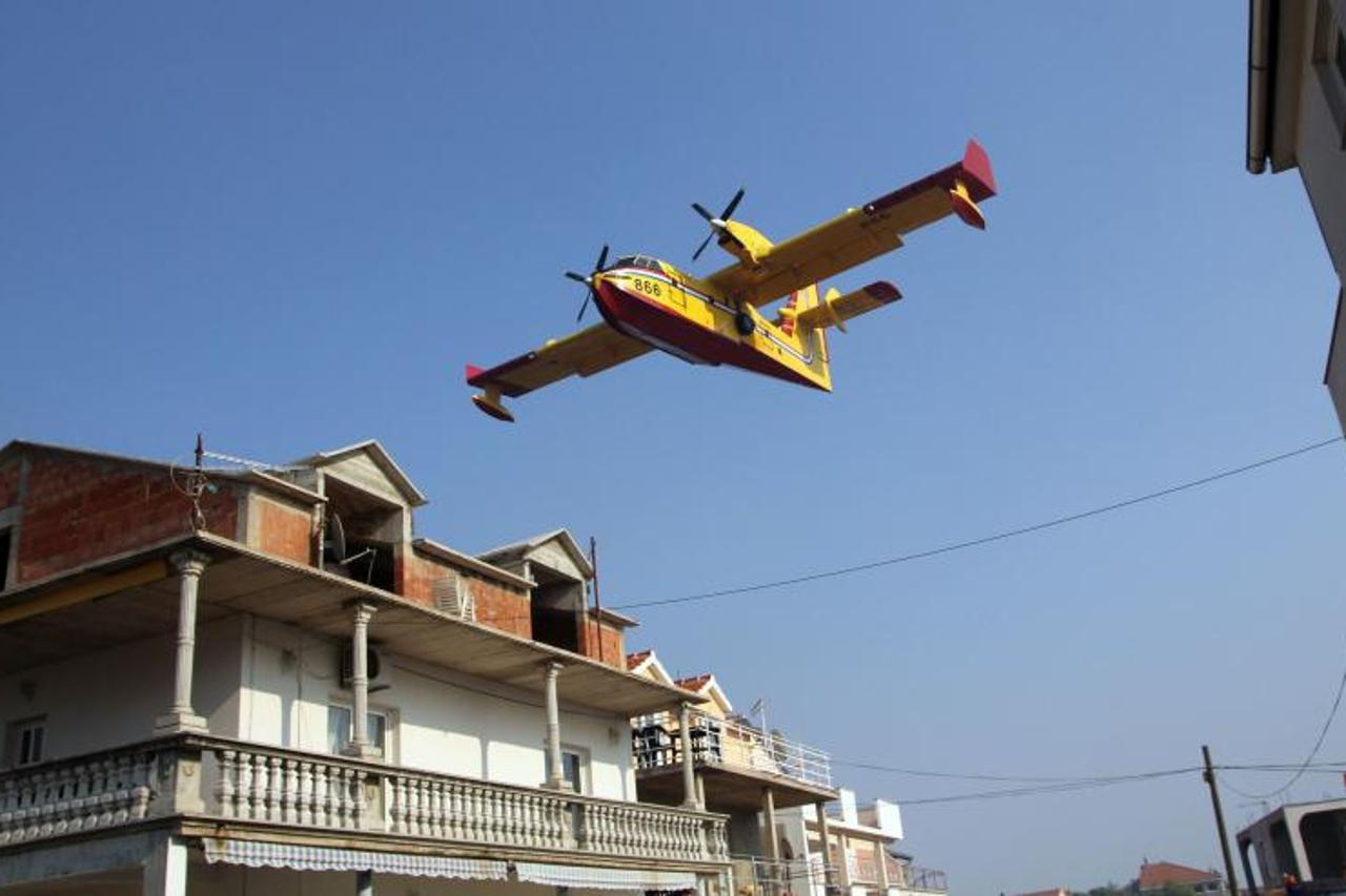 požar, kanaderi (1)