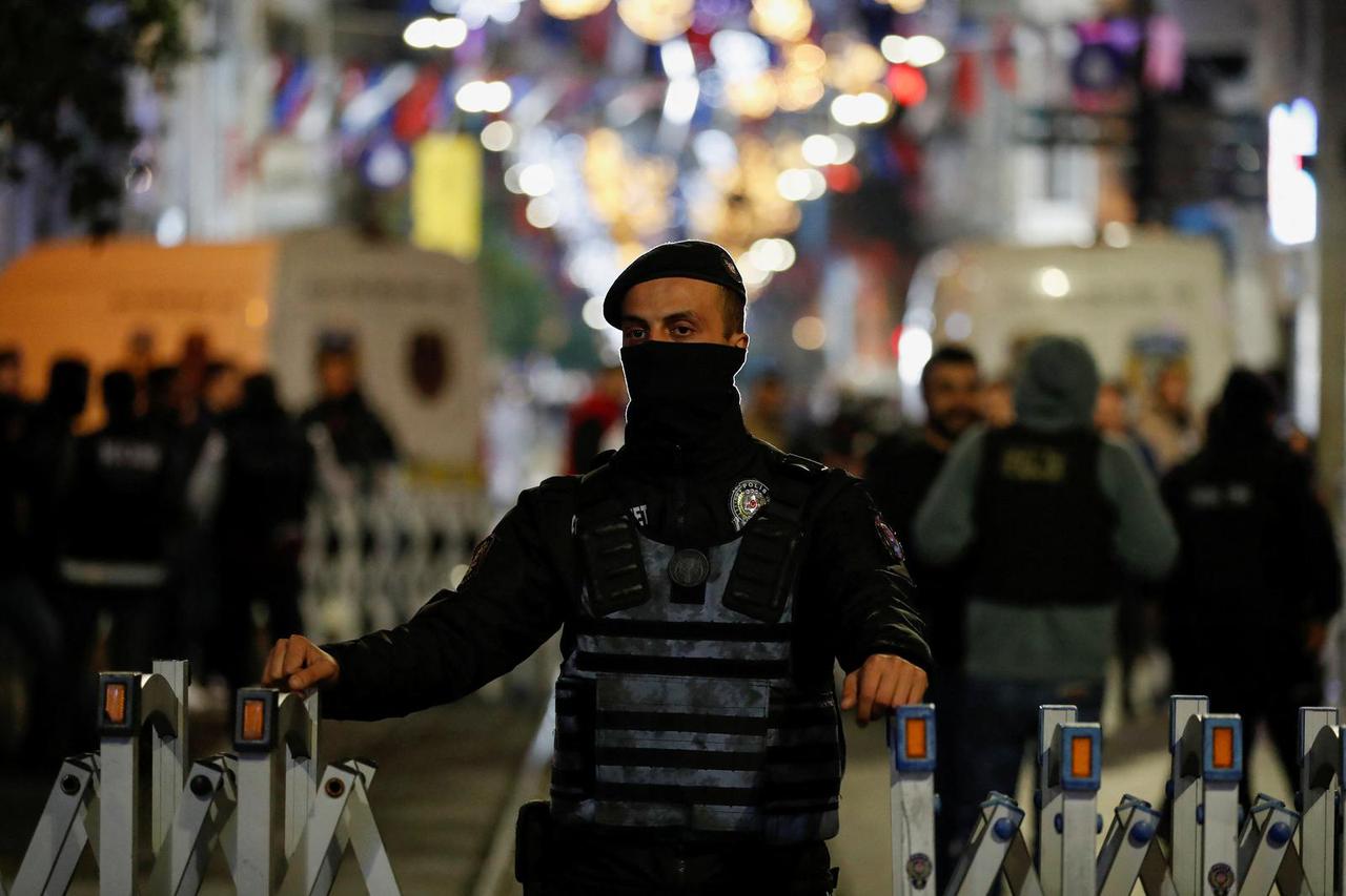 Explosion in central Istanbul's Taksim area