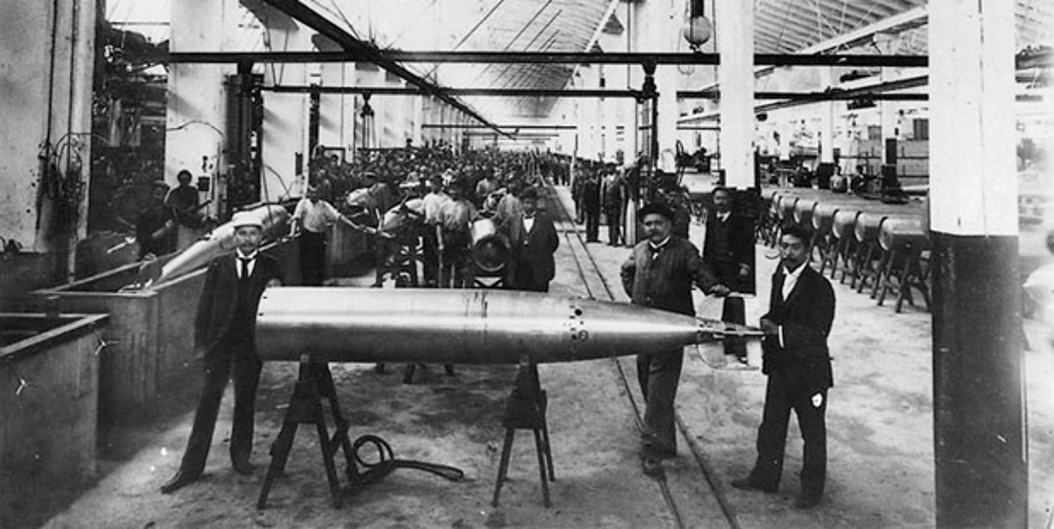 11. Izumitelj torpeda bio je Ivan Lupis, hrvatski inženjer, u suradnji s Robertom Whiteheadom tijekom 19. stoljeća.