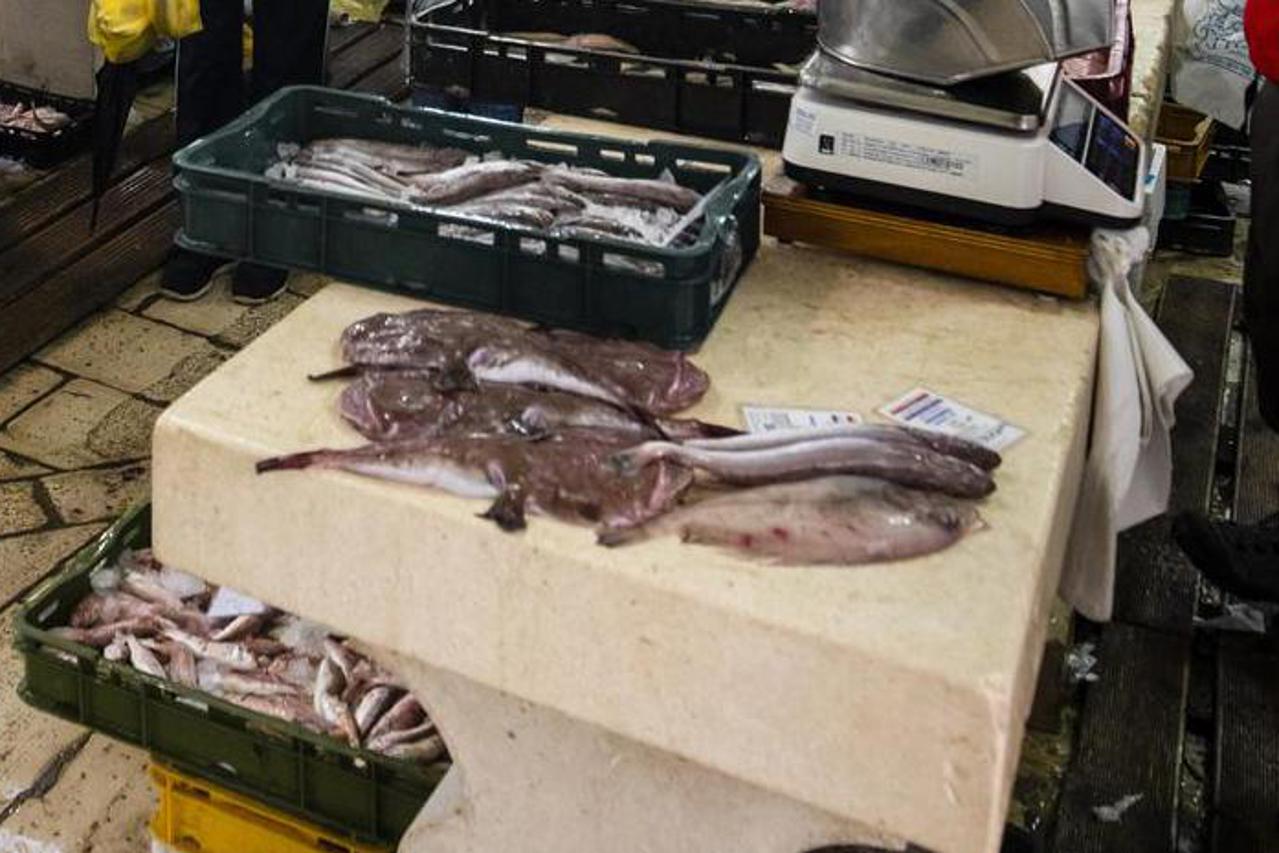 Na splitskoj ribarnici bogata ponuda za Badnjak