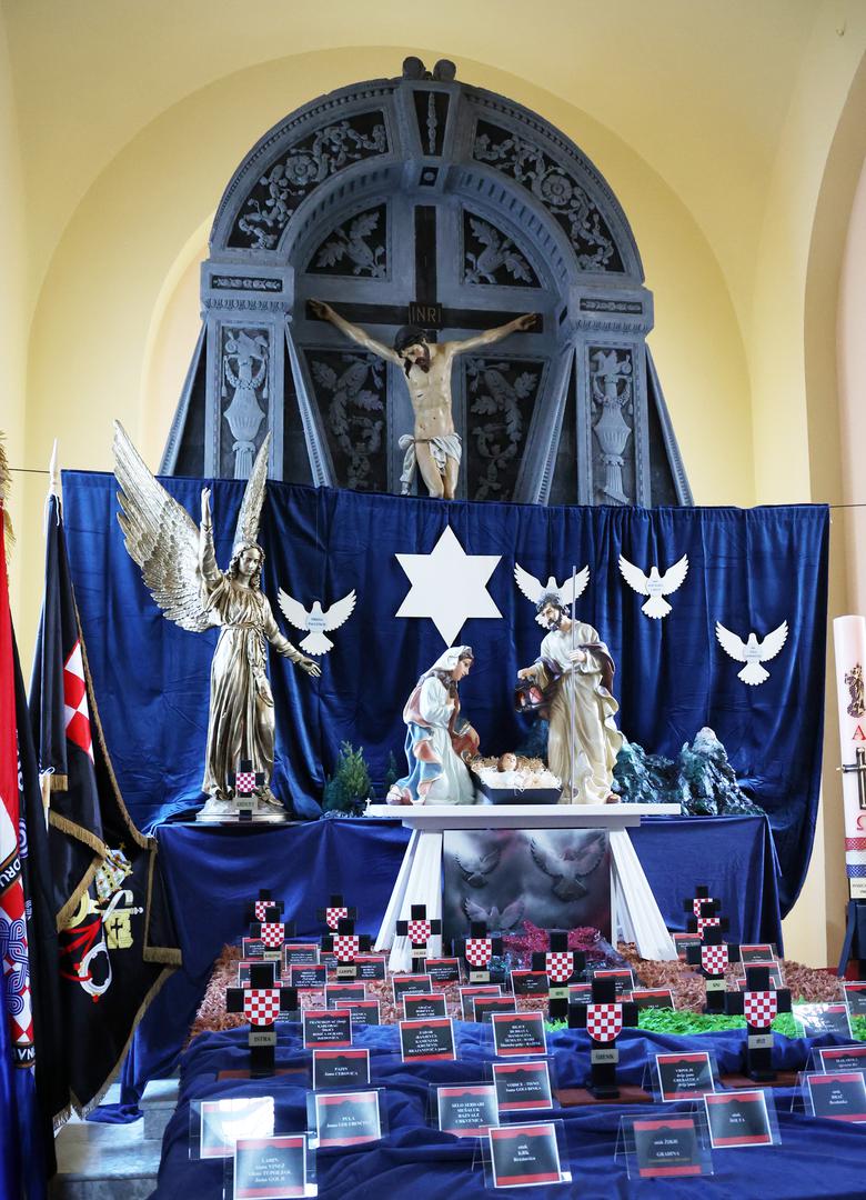 Šibenik je i ove godine iznenadio jaslicama u crkvi Gospe van Grada, koje već godinama izazivaju pozornost javnosti. 