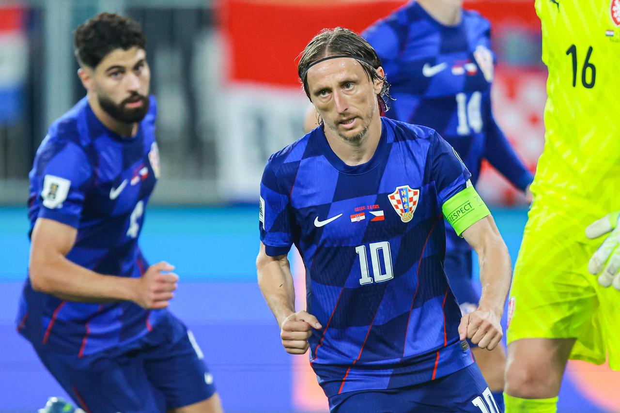 Osijek: Luka Modrić iz jedanaesterca za 2:1 protiv Češke