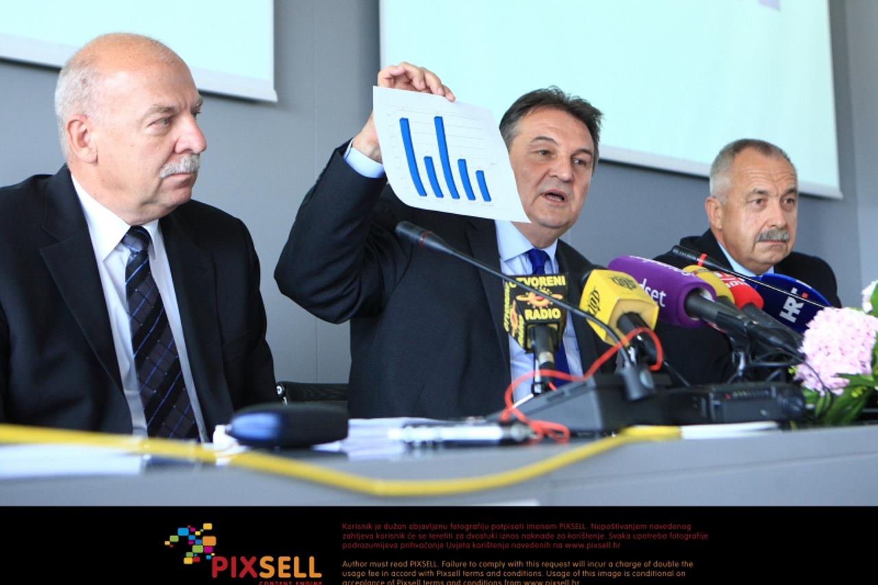 '24.07.2012., Zagreb - Konferencija za novinare povodom otvaranja postupka odabira strateskog partnera u projektu izgradnje termoelektrane Plomin C-500  u sjedistu HEP-a .   Rodoljub Lalic clan uprave