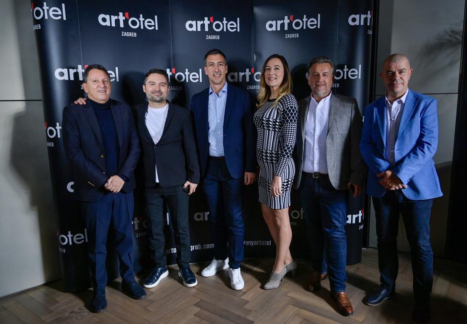 Otvoren je YEZI – novi panazijski fusion restoran u centru Zagreba