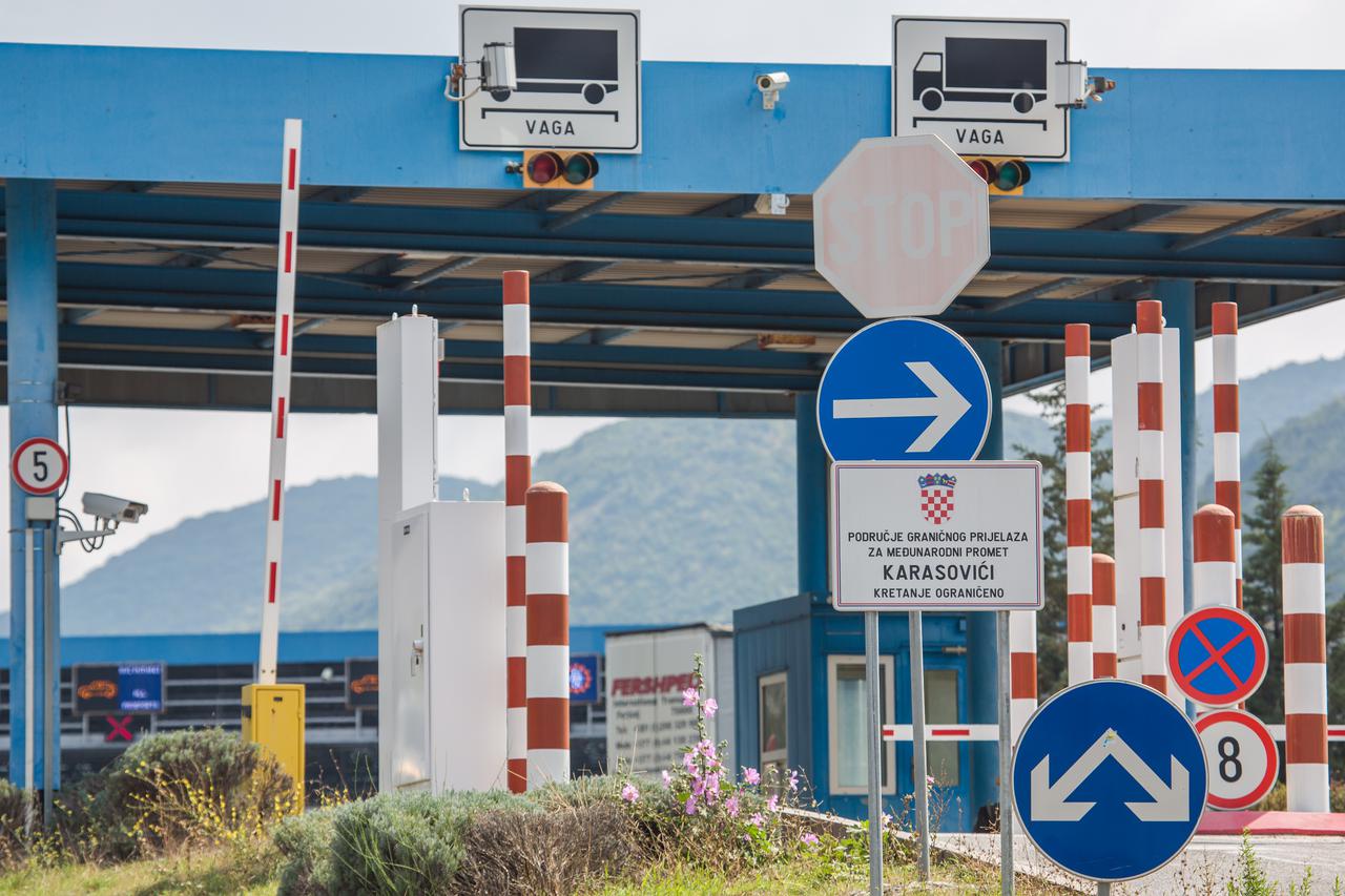 Karasovi?i: Na grani?nom prijelazu sprije?en pokušaj unošenja radija 