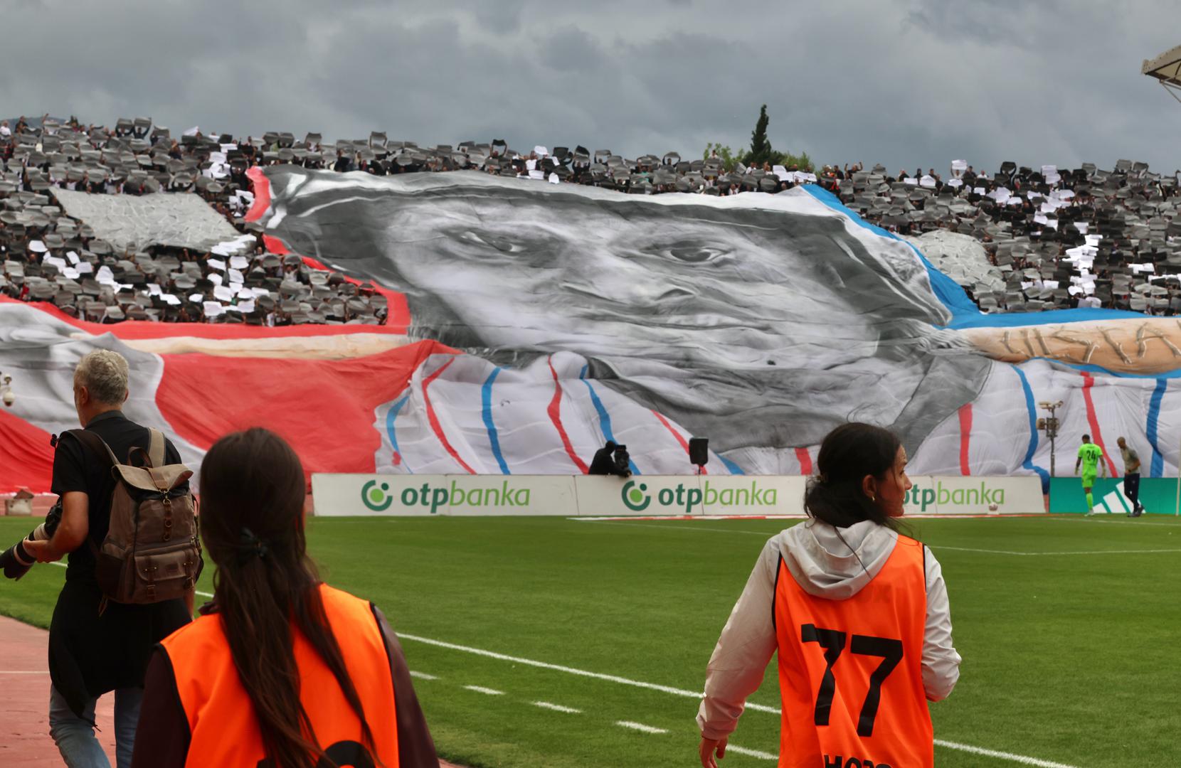 Poljud je odlično popunjen na prvom ovosezonskom derbiju Hajduka i Dinama u sklopu devetog kola SuperSport HNL-a.