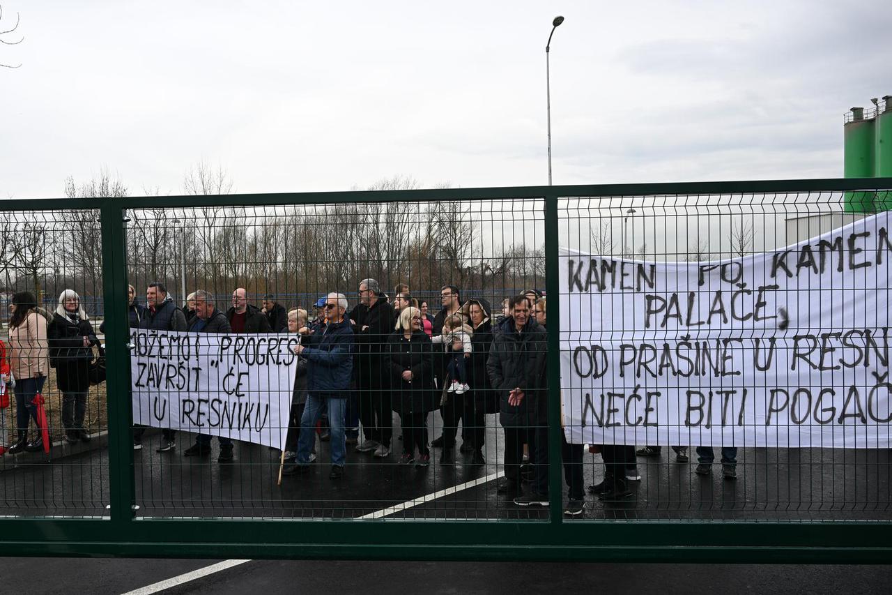 Zagreb: Tomašević otvorio oporabilište građevinskog otpada u Resniku, nezadovoljni stanovnici prosvjedovali