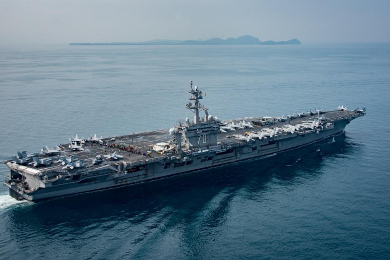 Američki nosač zrakoplova Carl Vinson