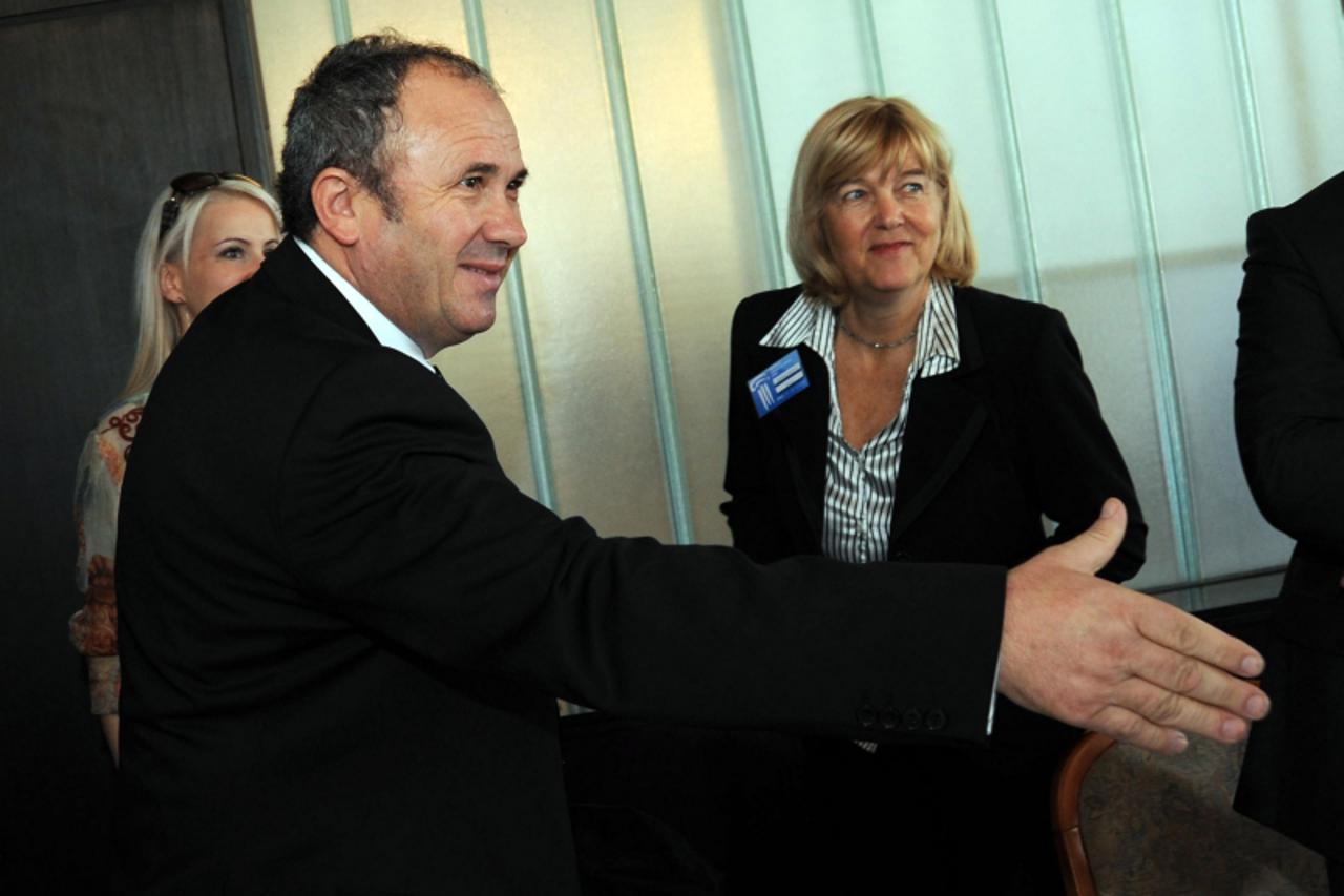 '21.10.2010., Split - Lora Zelko Kerum sa novom frizurom odrzao govor na forum of adriatic ionian cities bili su jos nazocni zupan Ante Sanader Nevenka Becic Andelka Viskovic Photo: Nino Strmotic/PIXS