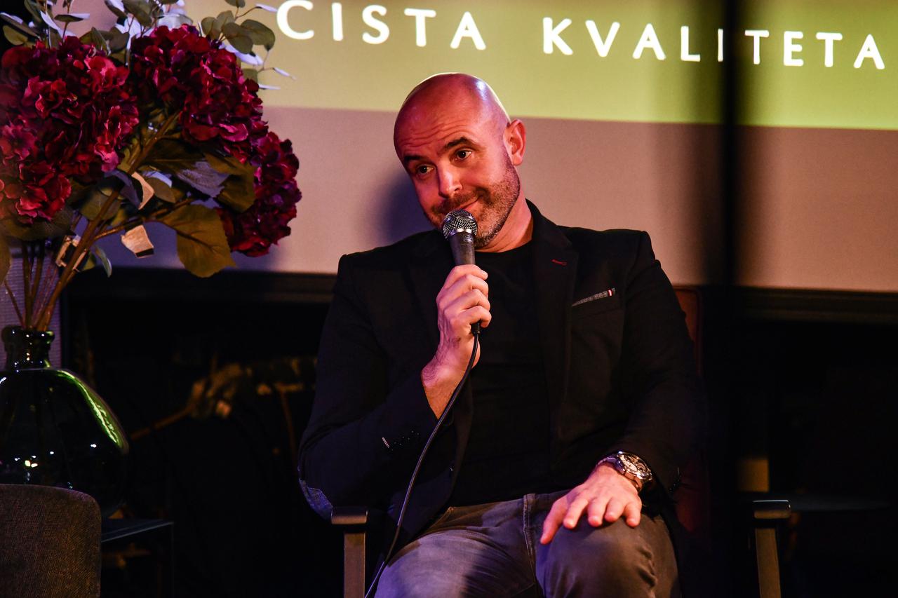 Split: Marko Pecotić Peco i Silvija Dvornik po prvi puta u javnosti nastupili zajedno na prvoj večeri Adventa na Prokurativama