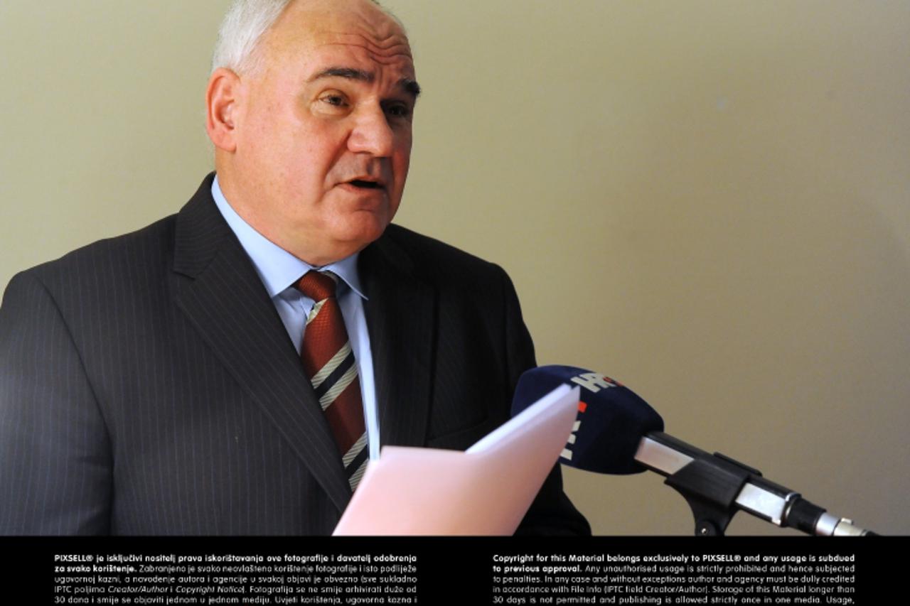 '22.02.2013., Zagreb- U Hrvatskom drustvu pisaca obiljezena je stota obljetnica rodjenja knjizevnika Ranka Marinkovica. Velimir Viskovic.  Photo: Davor Visnjic/PIXSELL'