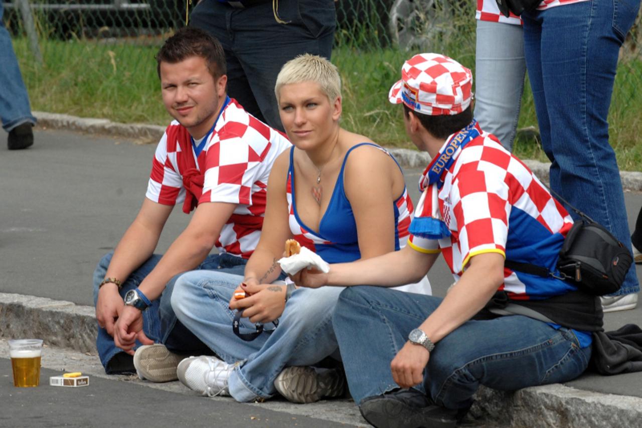 'sport klagenfurt 16.06.2008 ...euro 2008...hrvatski navijaci...nika fleiss... Foto:Antonio Bronic  =VECERNJI LIST='