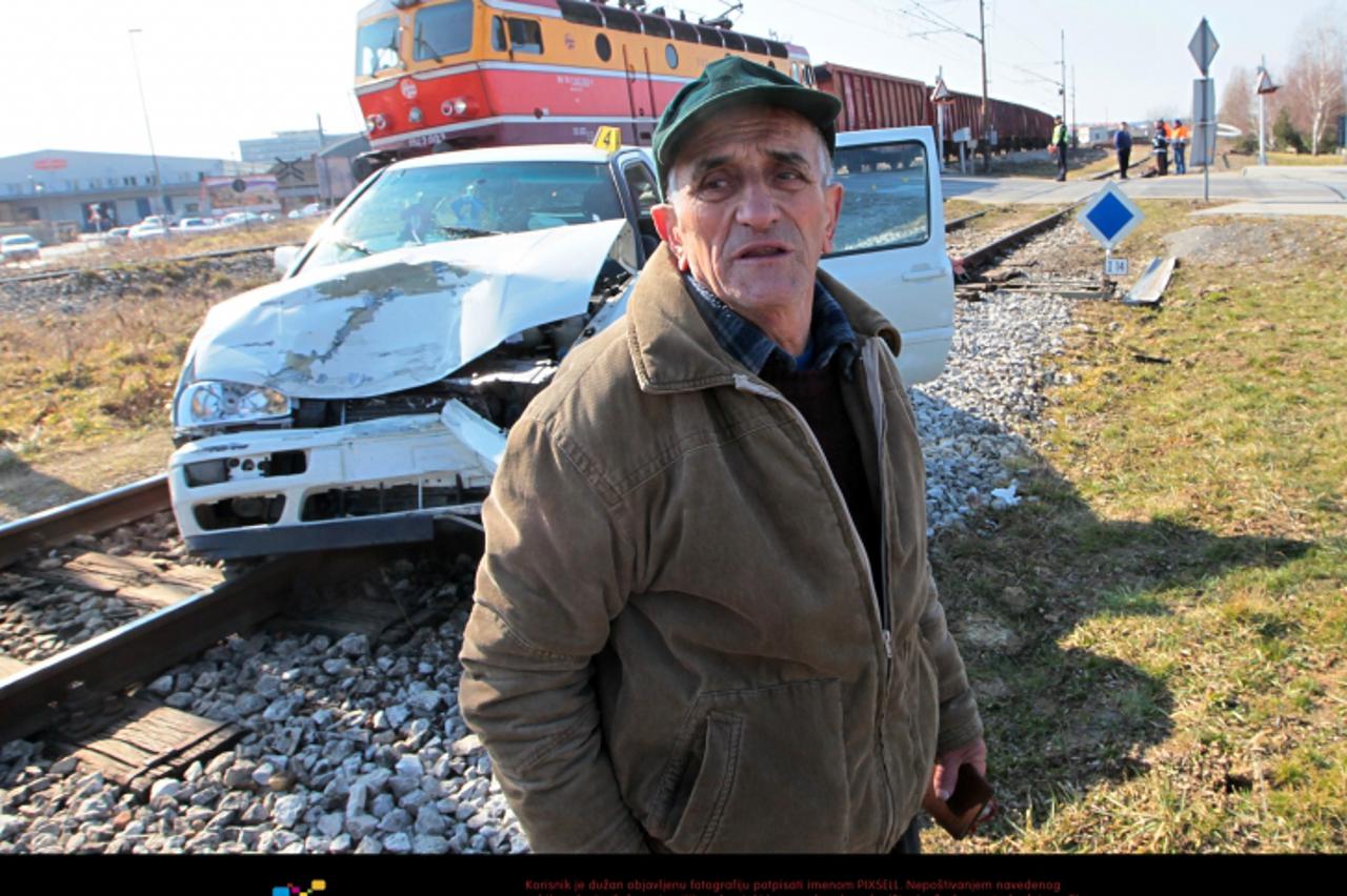 '07.03.2012., Koprivnica - Mijo Tkalec (na fotografiji) zbog nepaznje je naletio na teretni vlak, na jednom od pruznih prijelaza u gradu, i cudom prosao bez ogrebotine. Photo: Marijan Susenj/PIXSELL'