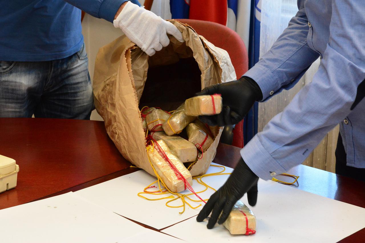 Zapljena 6,5 kilograma heroina
