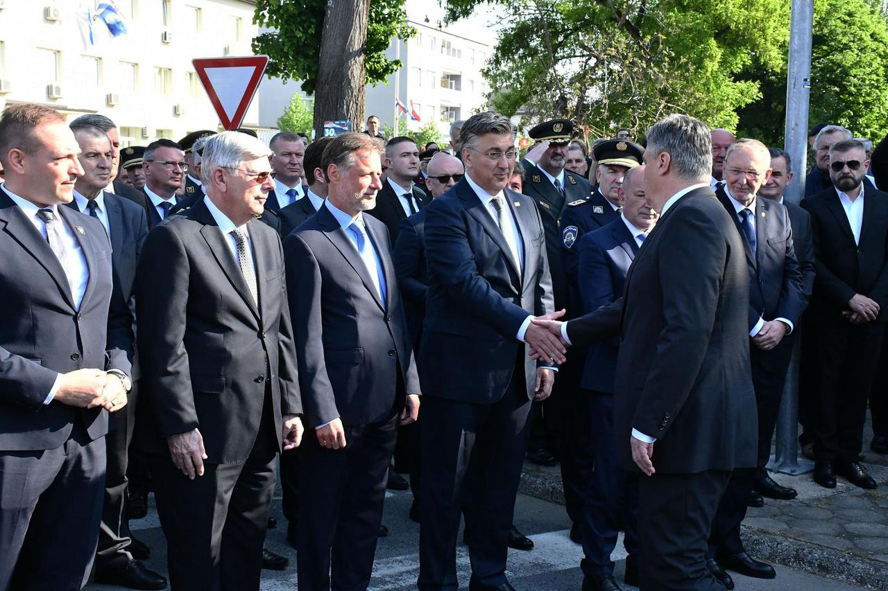 Okučani: Milanović i Plenković pozdravili se na obilježavanju Bljeska