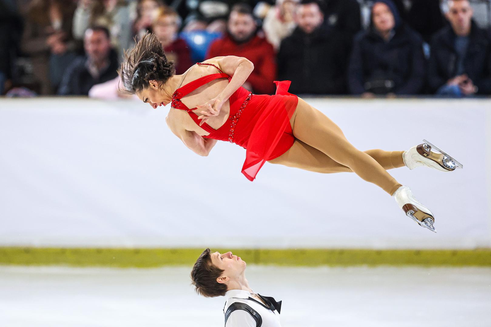 U subotu ujutro nastavljena je Zlatna pirueta, natjecanje u umjetničkom klizanju koje se održava u Zagrebu