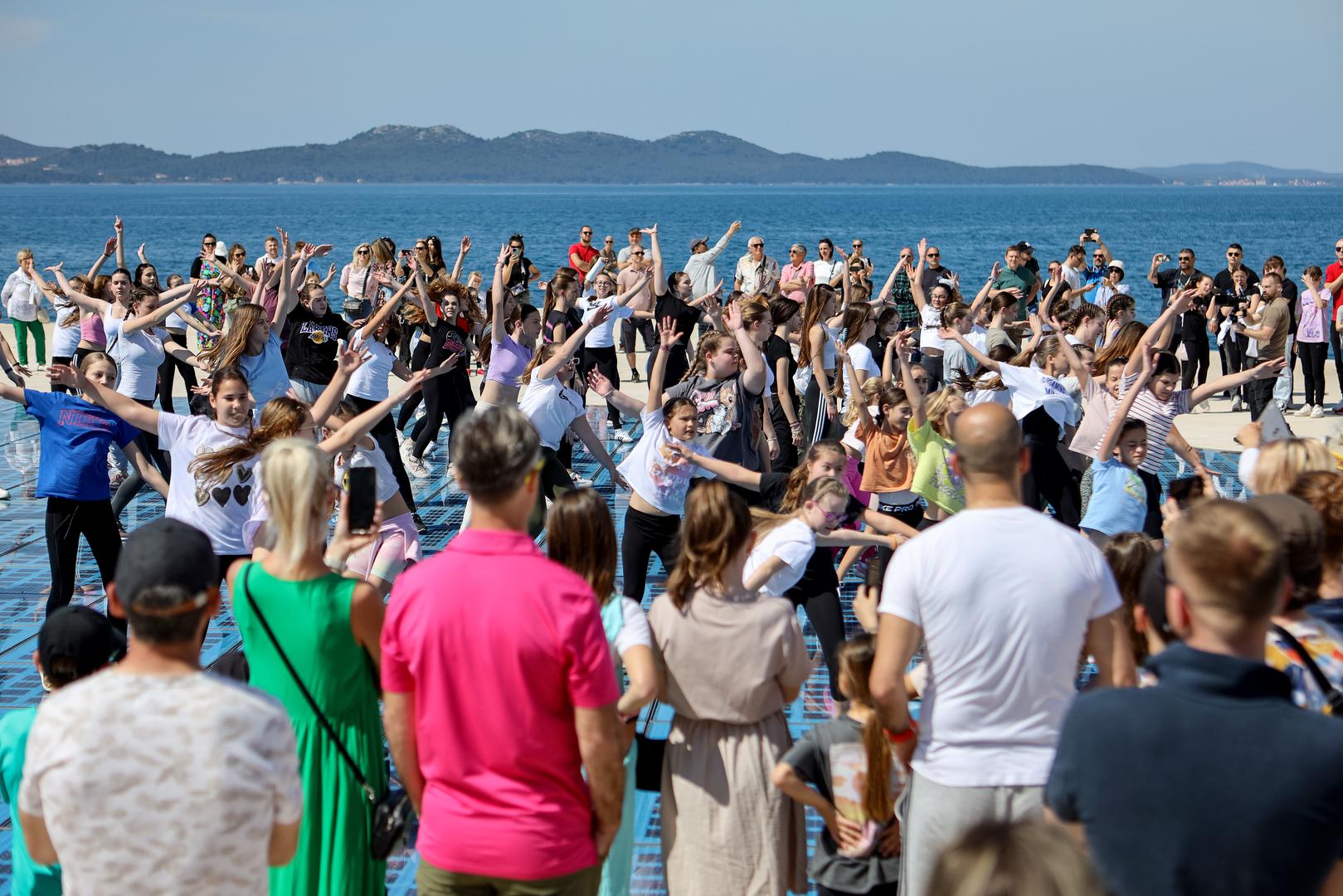 Zadrani na Pozdravu suncu