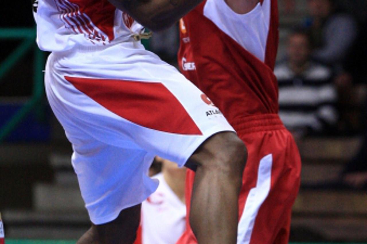 '04.12.2010.,dvorana Sutinska vrela,Zagreb - NLB liga, 10. kolo, KK Cedevita - CEZ Nymburk.Dontaye Draper.Photo: Marko Prpic/PIXSELL'