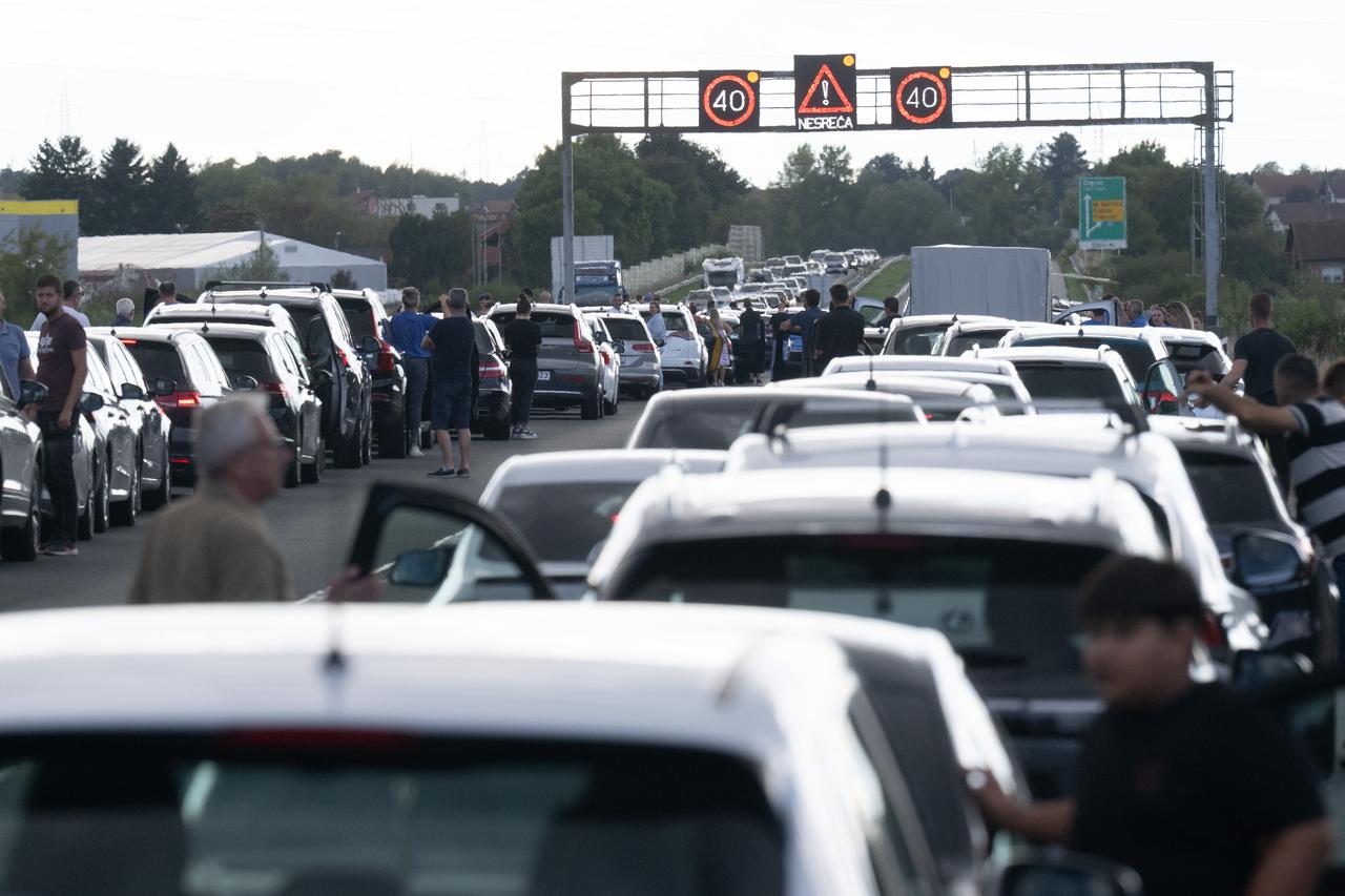 Sveti Ivan Zelina: Sudar automobila i motora na autocesti A4 u smjeru Zagreba