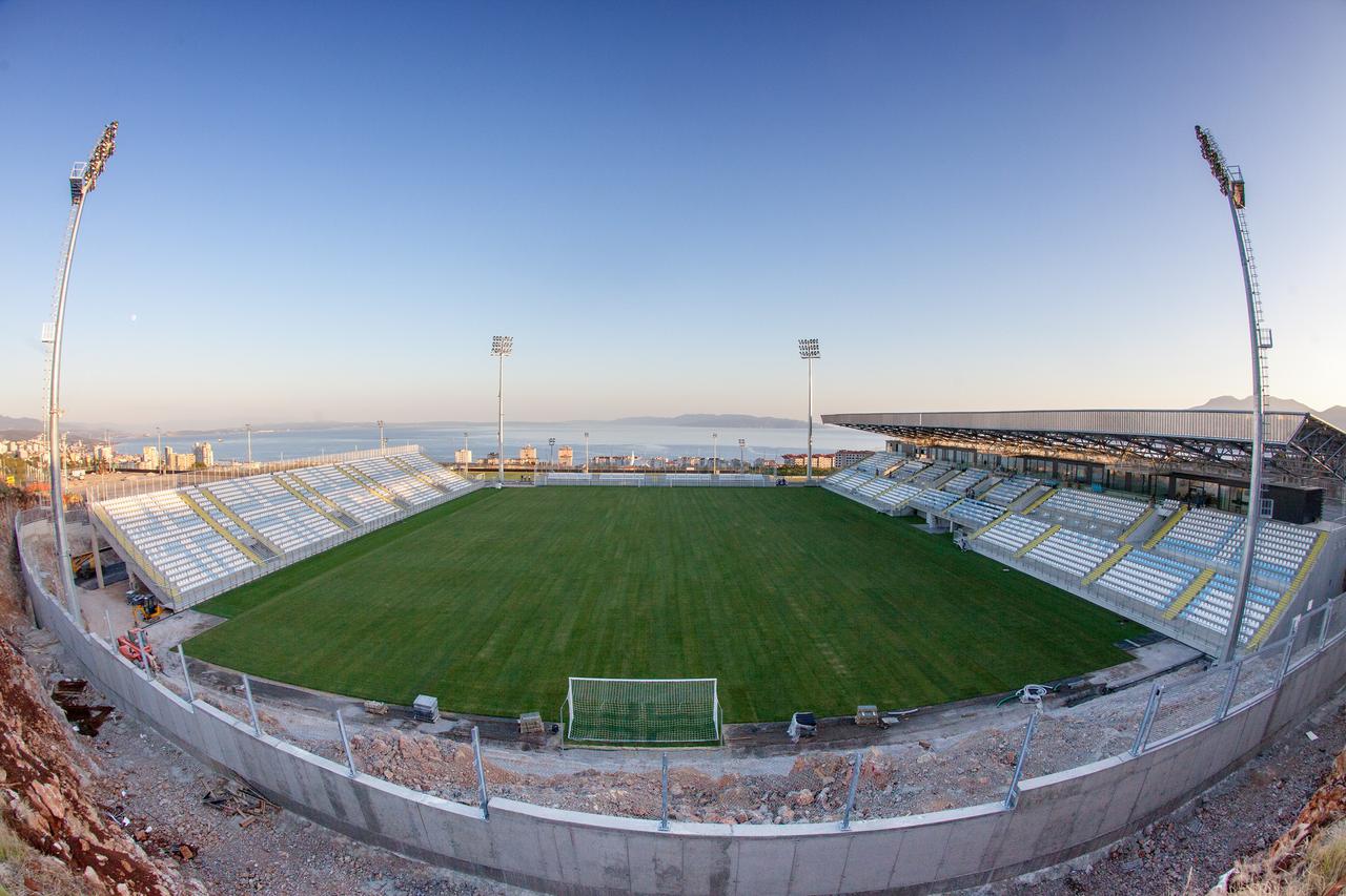 29.07.2015., Rijeka - Nogometni stadion Rujevica na kojem ce se igrati nadolazece utakimice domaceg prvenstva, postavljen je i kavez za gostujuce navijace. Photo: Nel Pavletic/PIXSELL