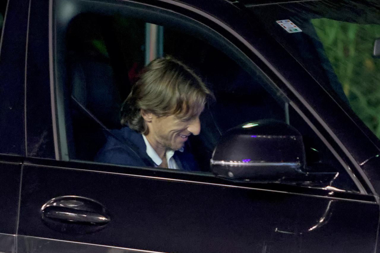Zemunik: Luka Modrić sletio u Zemunik nakon potpisa ugovora s AC Milan