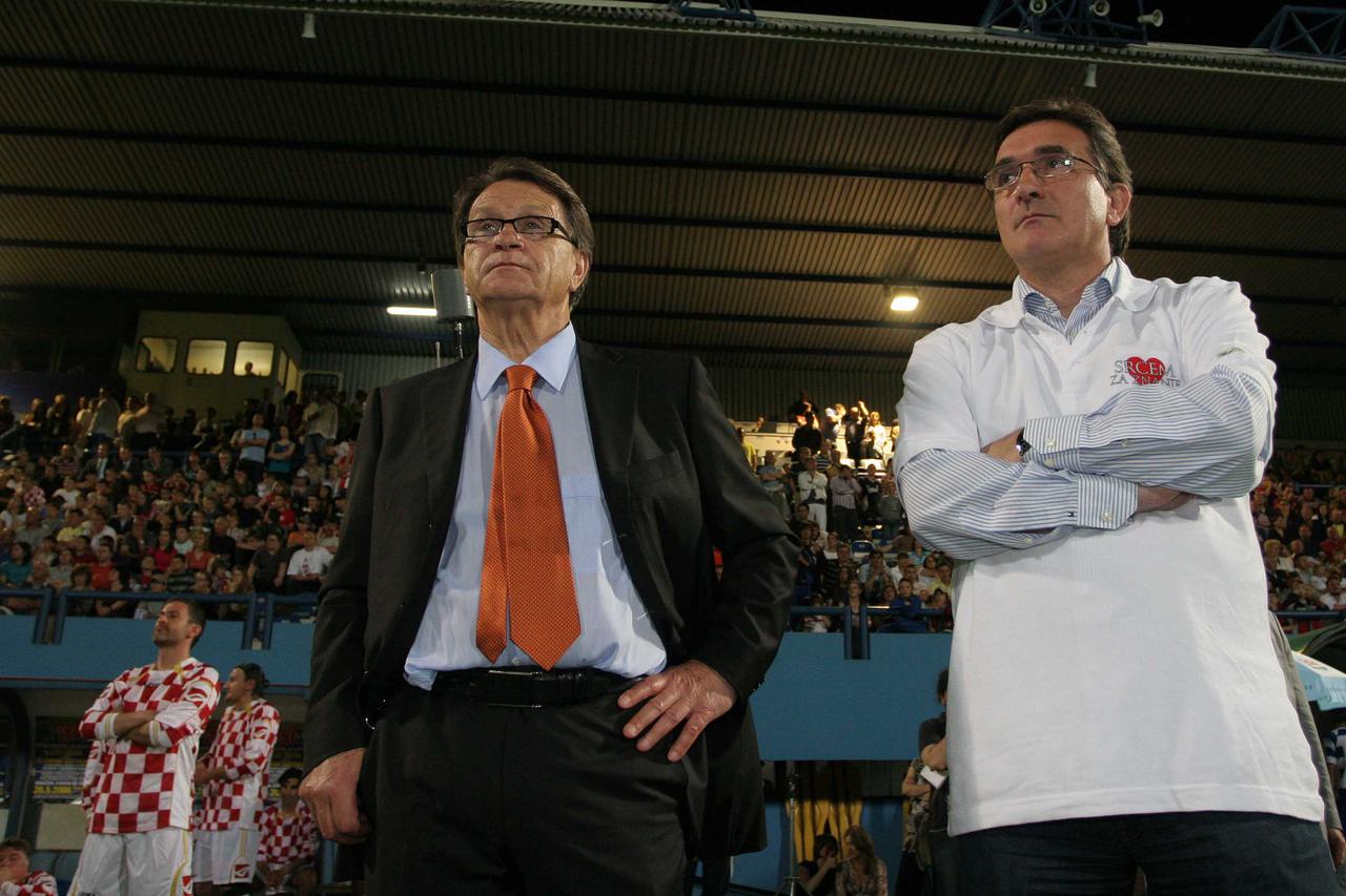 ARHIVA - 2008. Varaždin: Humanitarna utakmica političari protiv Vatrenih '98