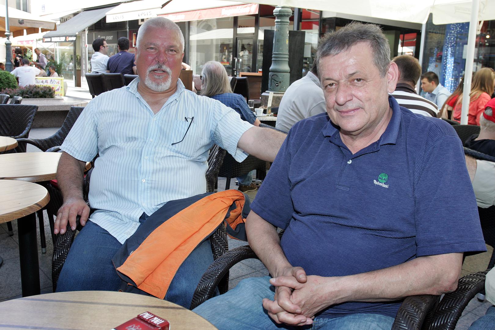 Svojedobno se okušao i kao nogometni komentator.