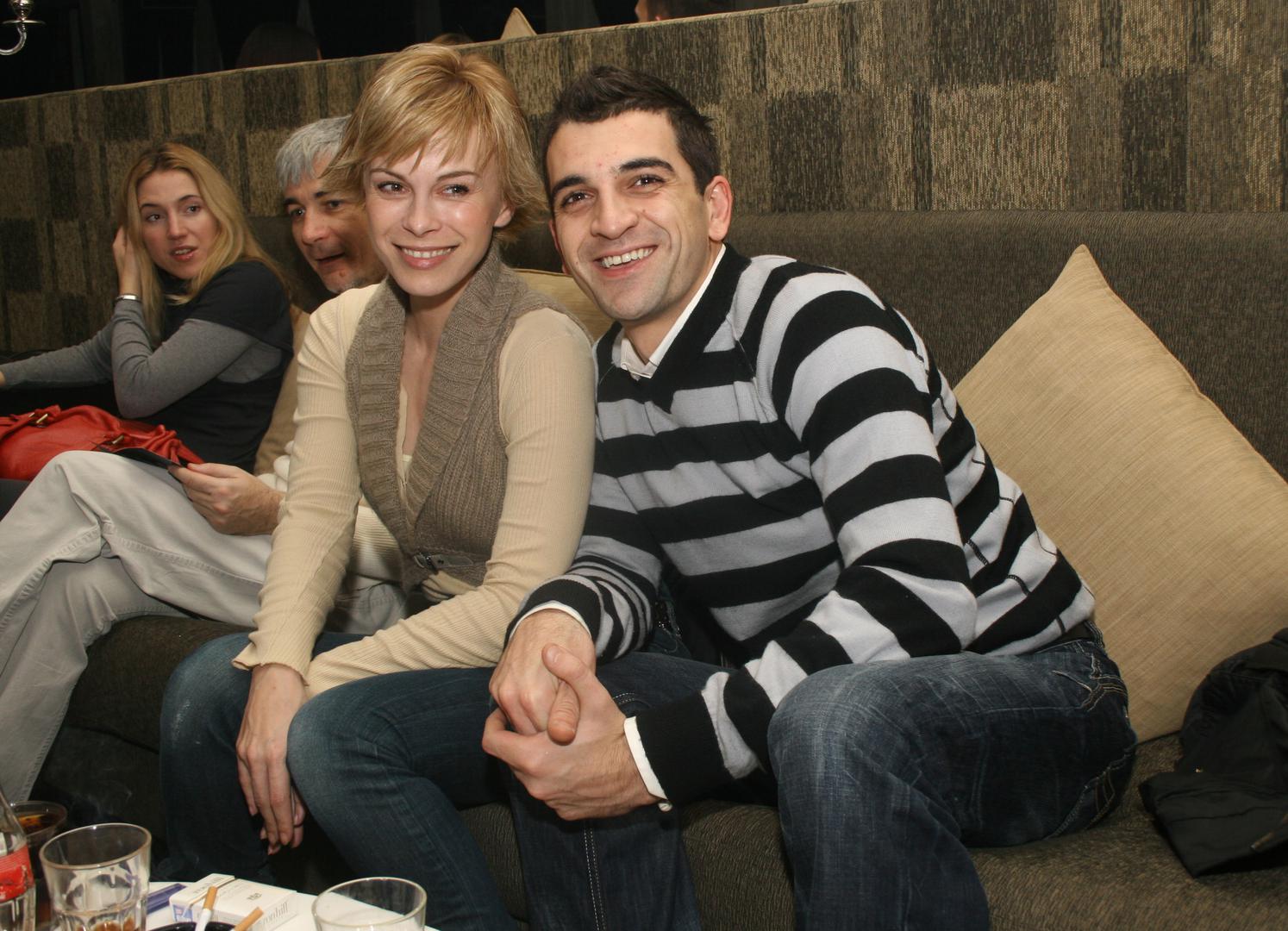 Iza sebe je ostavila tada 17-godišnju kćer Petru, koju je dobila u braku s glumcem Alenom Šalinovićem.