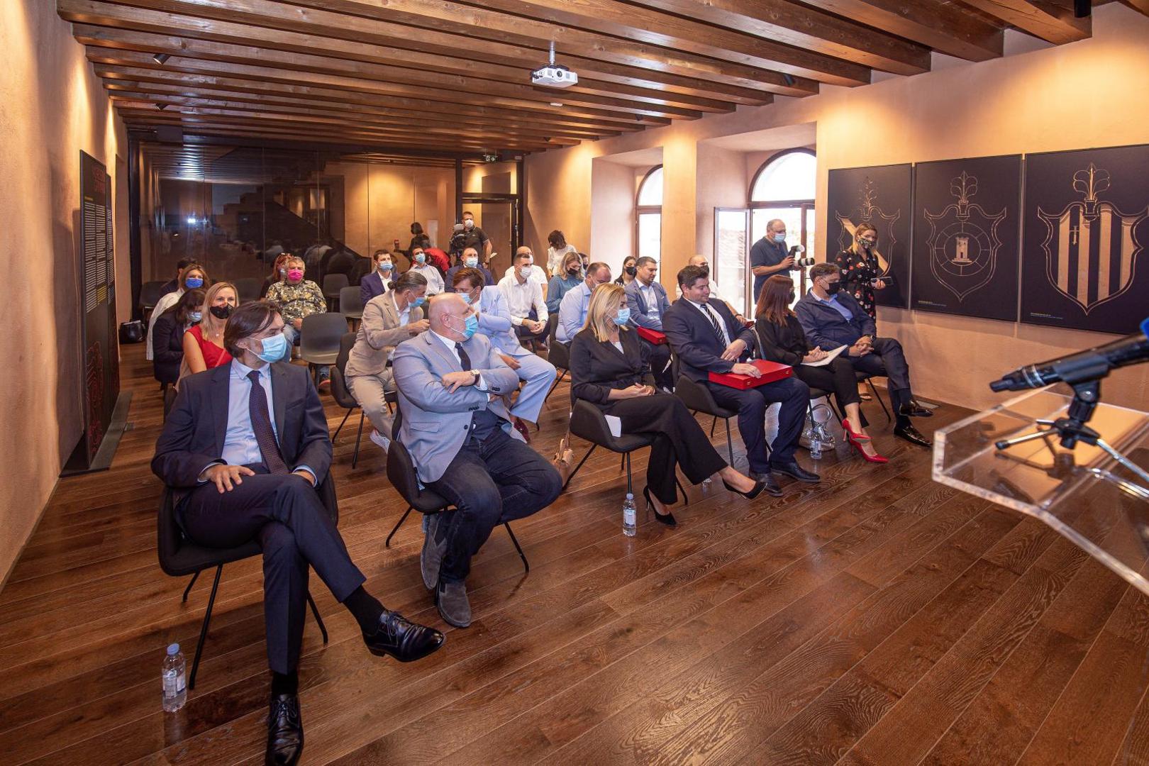 17.09.2021., Svetvincenat - U kasteli Morosini Grimani odrzano je svecano proglasenje i dodjela nagrade pobjedniku Vecernjakove turisticke patrole. Photo: Srecko Niketic/PIXSELL