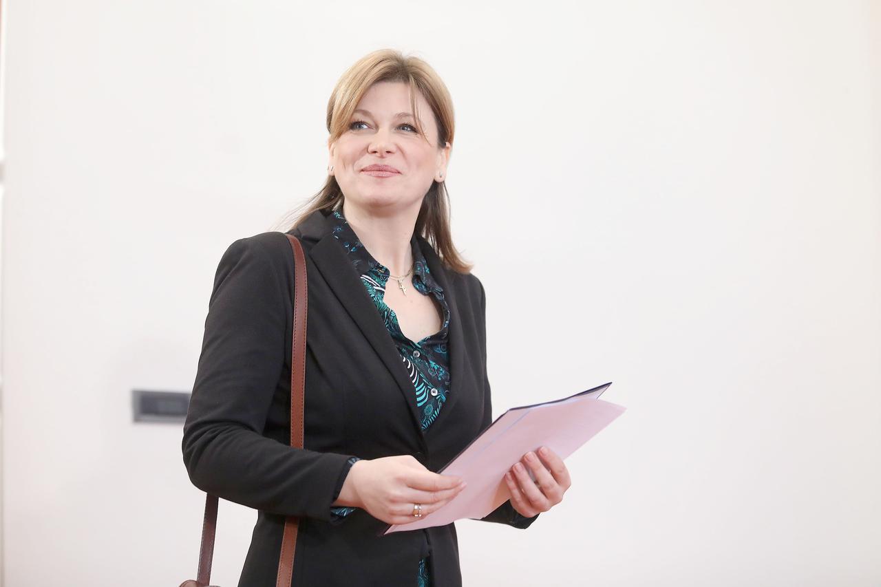 Zagreb: Karolina Vidović Krišto održala konferenciju za medije u Saboru
