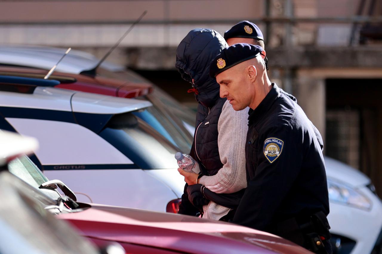 Osijek: Nastavak privođenja osumnjičenih navijača na Prekršajni sud