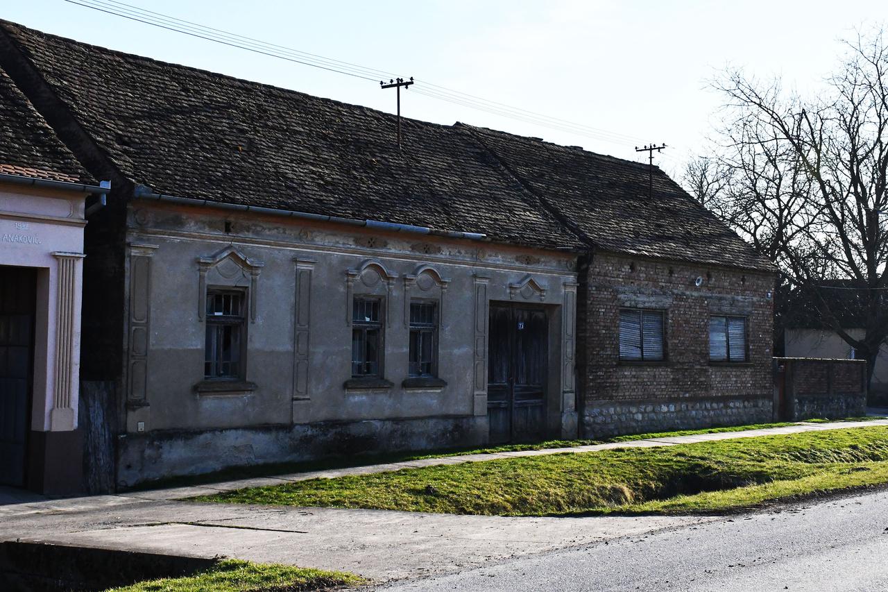 U slavonskim selima sve je više napuštenih kuća i imanja