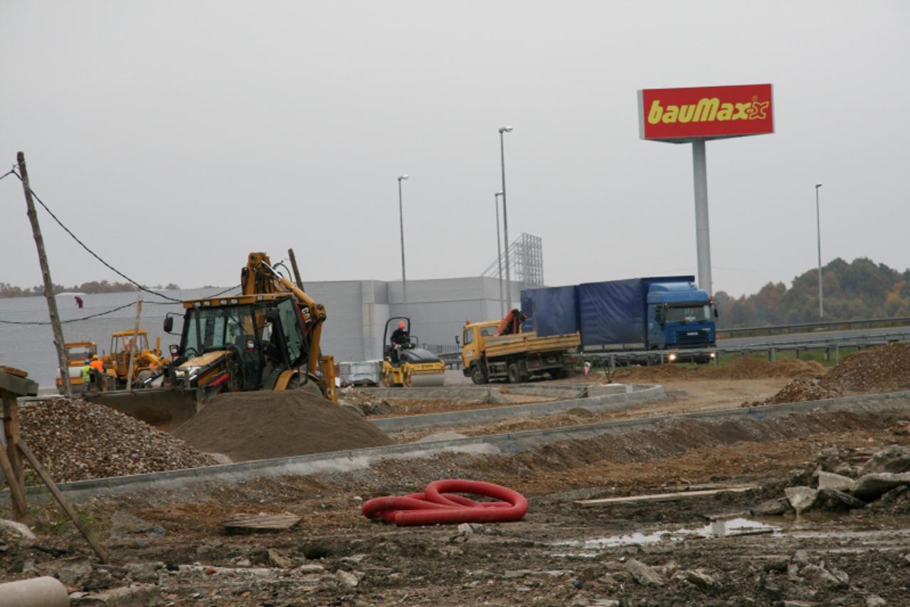 '25.10.2010.,Karlovac- Gradiliste Baumaxa na Ilovcu. Dominik Grguric/PIXSELL'