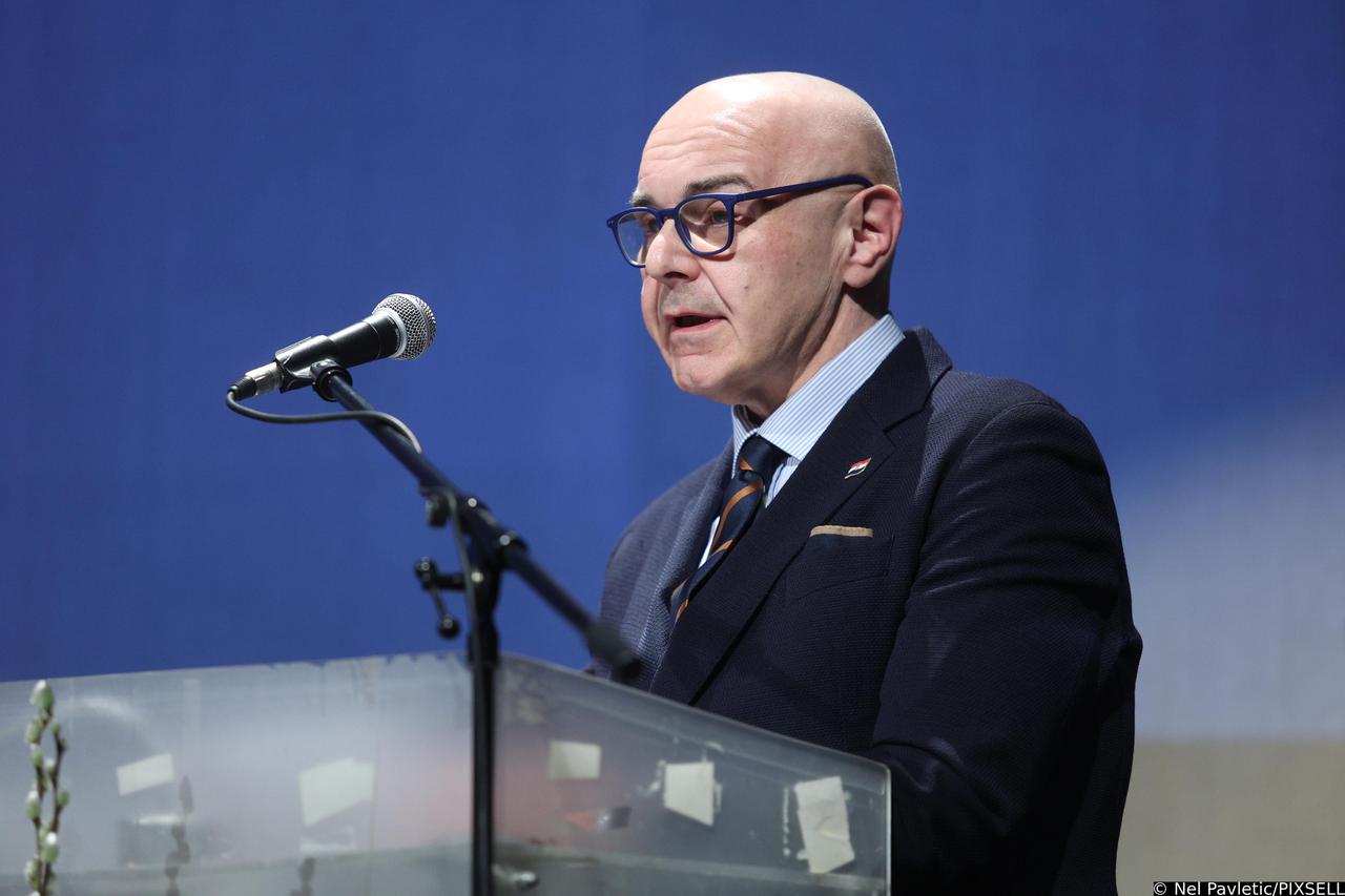 Rijeka: Svečana inauguracija rektora Sveučilišta u Rijeci Gorana Hausera