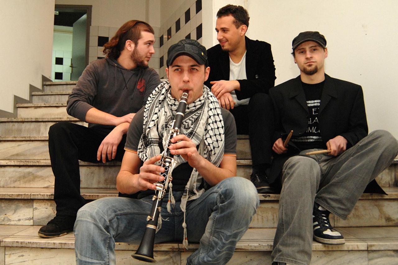 'VARAZDIN/MEDJIMURJE- 21.01.10., Cakovec, Hrvatska- Cakovecki etno band Komedija u mladoj sceni kluba mladih odrzala promociju svog novog cd-a. Photo: Vjeran Zganec Rogulja/PIXSELL'